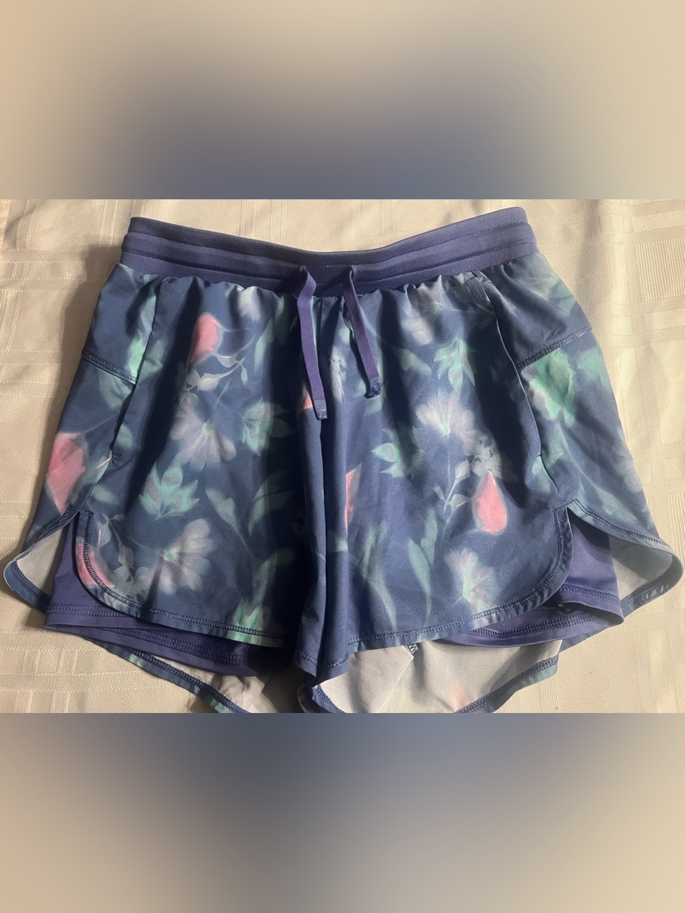 All In motion shorts size xl
